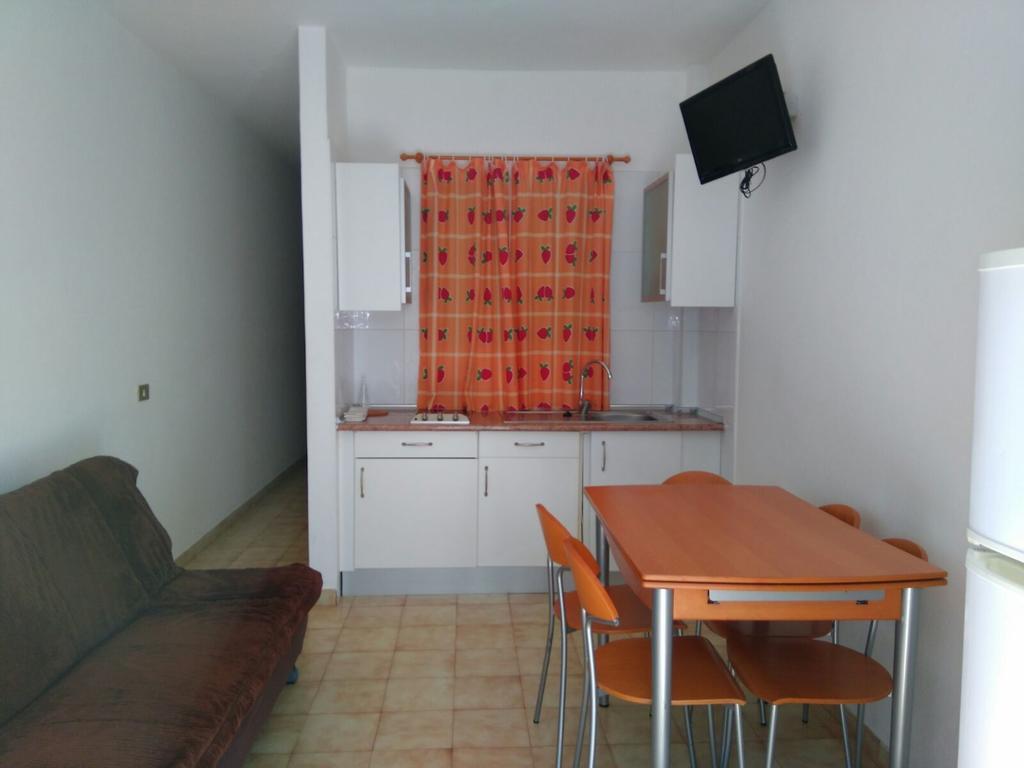 Apartamentos Noda Playa de Santiago  Buitenkant foto